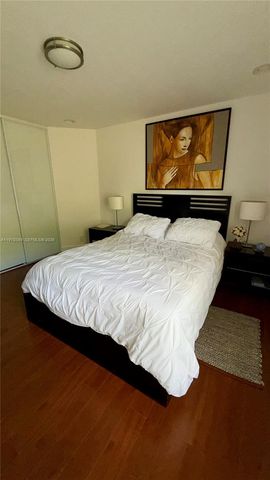 1040 Sandalwood Ln, Weston, FL 33326