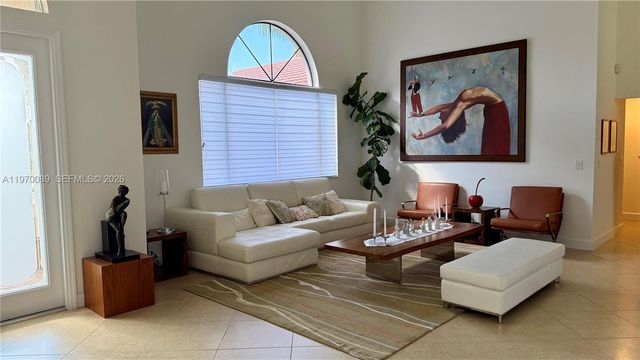 1040 Sandalwood Ln, Weston, FL 33326