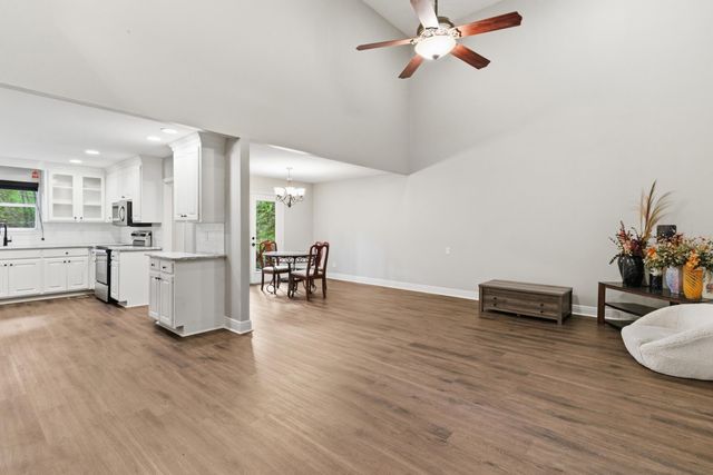 48 Englewood Ln., Hattiesburg, MS 39402