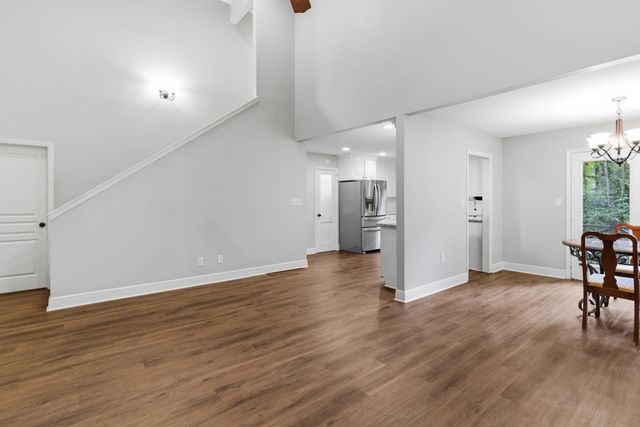 48 Englewood Ln., Hattiesburg, MS 39402