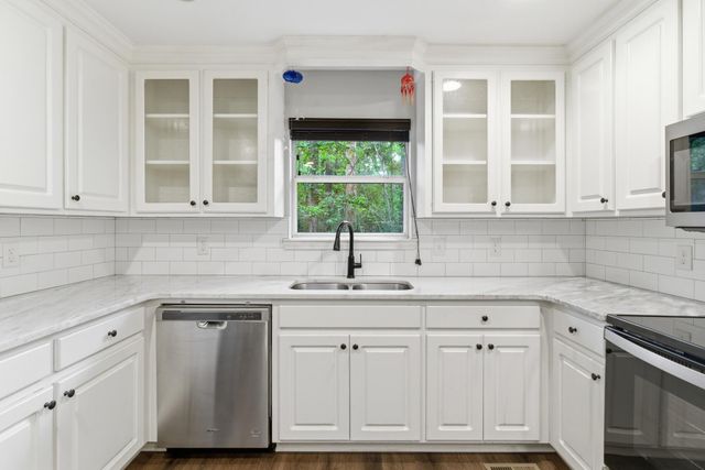 48 Englewood Ln., Hattiesburg, MS 39402
