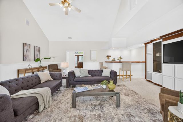 4932 Roselin Way, Elk Grove, CA 95758