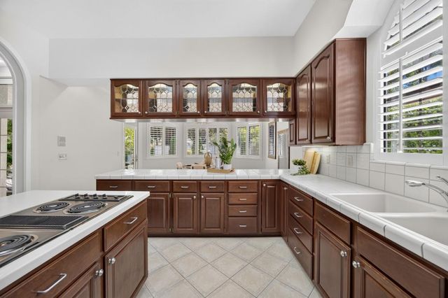 4932 Roselin Way, Elk Grove, CA 95758