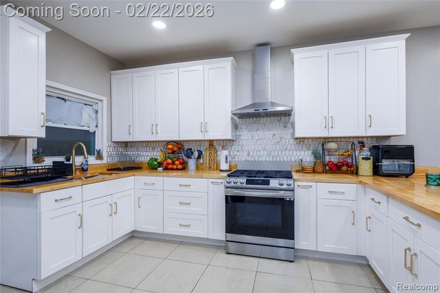 8080 Gartner Street, Detroit, MI 48209