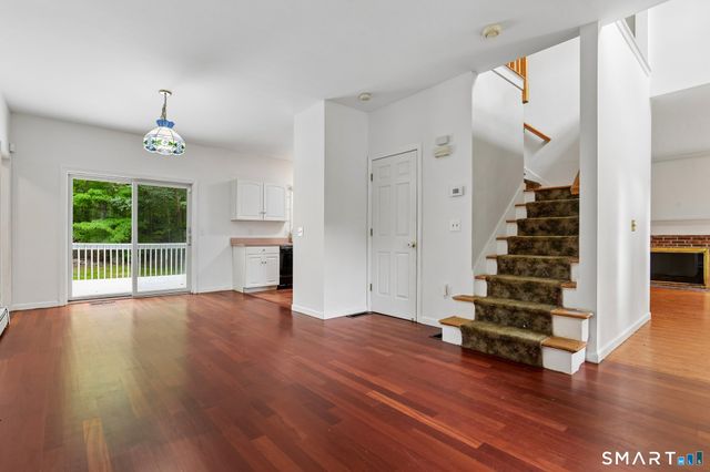 11 Ebony Lane, Essex, CT 06442