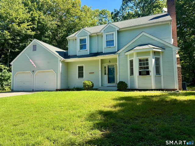 11 Ebony Lane, Essex, CT 06442