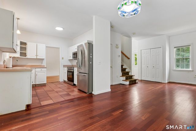 11 Ebony Lane, Essex, CT 06442