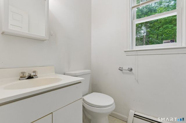 11 Ebony Lane, Essex, CT 06442