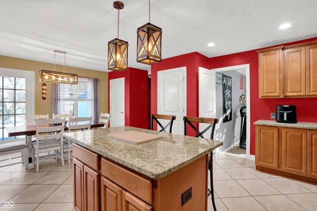 6670 Woodcrest Drive, Avon, IN 46123