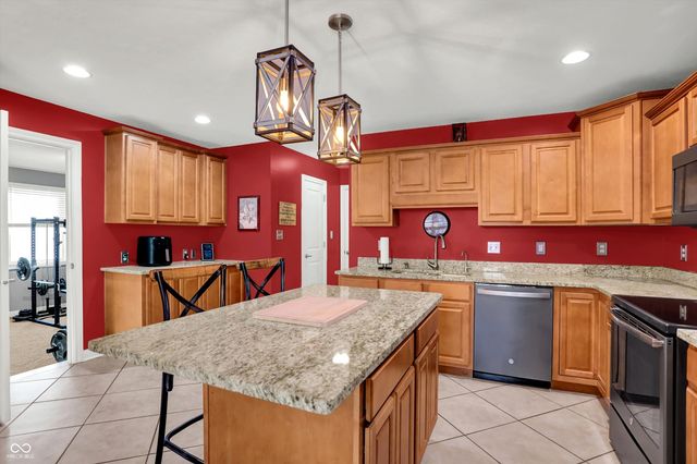 6670 Woodcrest Drive, Avon, IN 46123