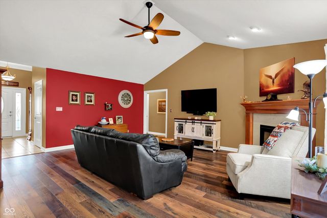 6670 Woodcrest Drive, Avon, IN 46123