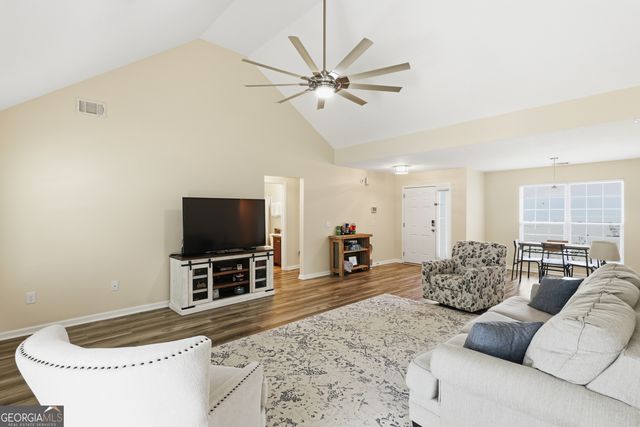 1209 Peacock Trail, Hinesville, GA 31313