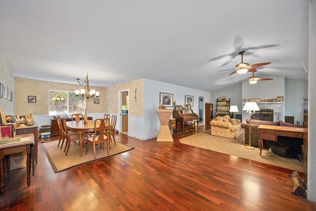 10520 Oak Springs Rd, Penn Valley, CA 95946
