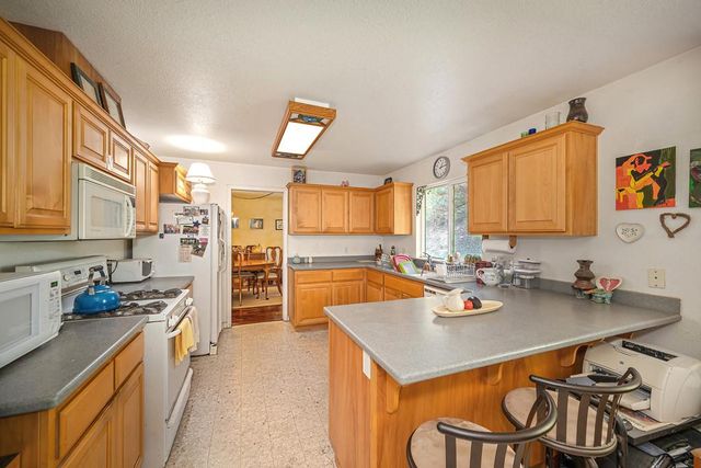 10520 Oak Springs Rd, Penn Valley, CA 95946