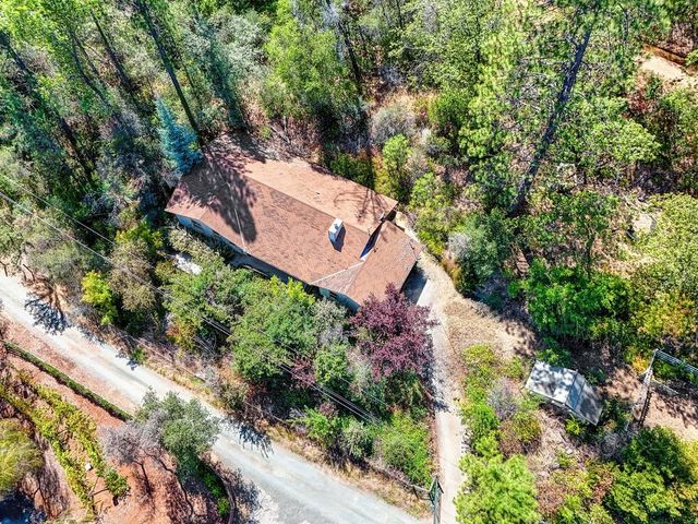 10520 Oak Springs Rd, Penn Valley, CA 95946