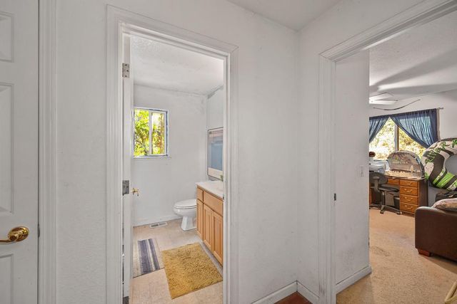 10520 Oak Springs Rd, Penn Valley, CA 95946
