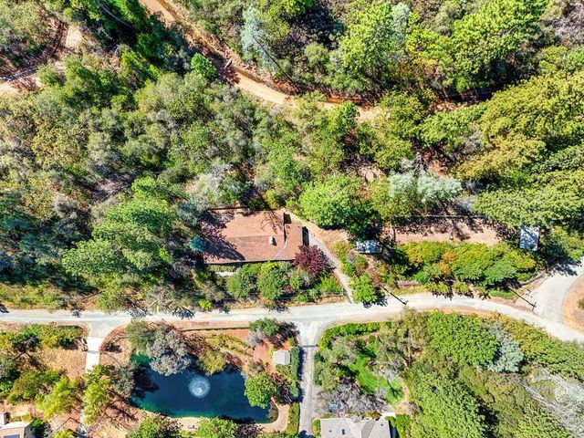 10520 Oak Springs Rd, Penn Valley, CA 95946