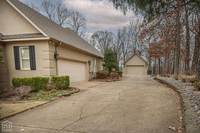 2214 Autumn Drive, Jonesboro, AR 72404