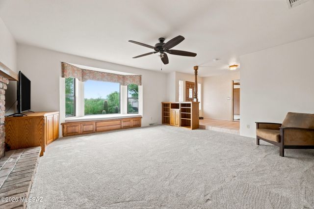 3660 W El Moraga Place, Tucson, AZ 85745