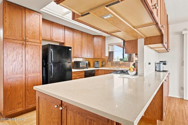 3660 W El Moraga Place, Tucson, AZ 85745