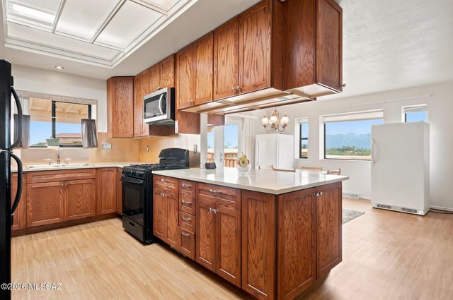 3660 W El Moraga Place, Tucson, AZ 85745