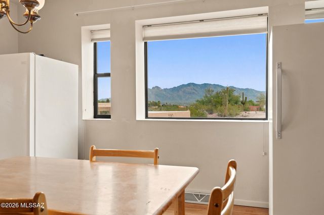 3660 W El Moraga Place, Tucson, AZ 85745