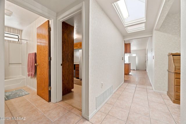 3660 W El Moraga Place, Tucson, AZ 85745