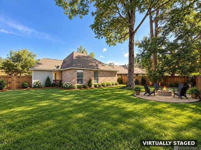 13953 J R Dr, Walker, LA 70785