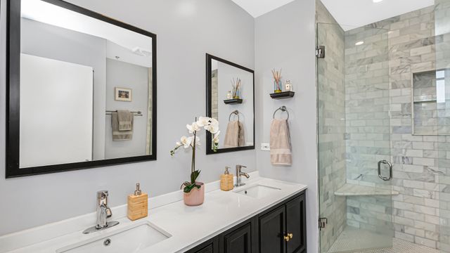 758 N Larrabee Street 408, Chicago, IL 60654