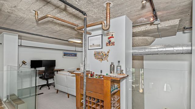 758 N Larrabee Street 408, Chicago, IL 60654