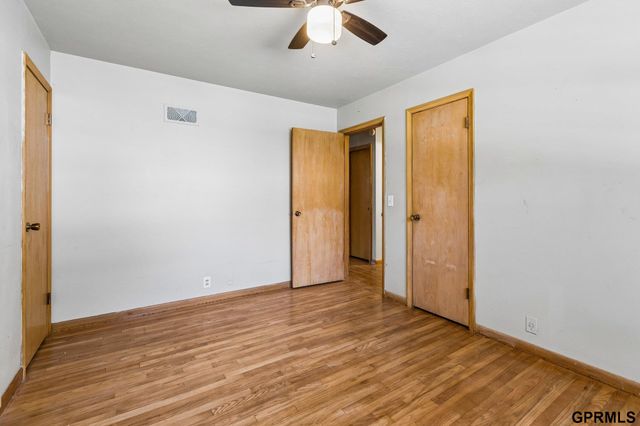 2928 S 50Th Street, Omaha, NE 68106