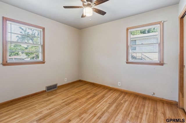 2928 S 50Th Street, Omaha, NE 68106