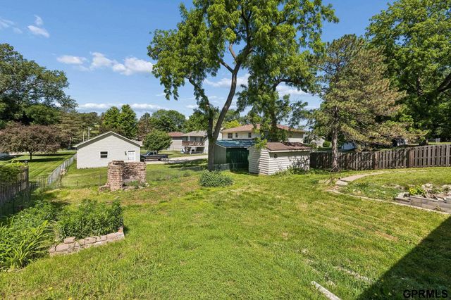 2928 S 50Th Street, Omaha, NE 68106