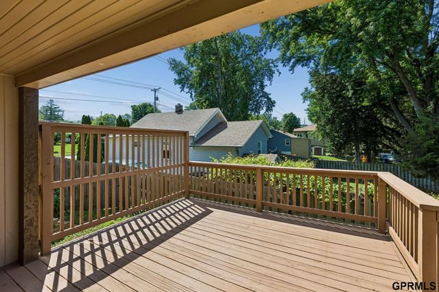 2928 S 50Th Street, Omaha, NE 68106