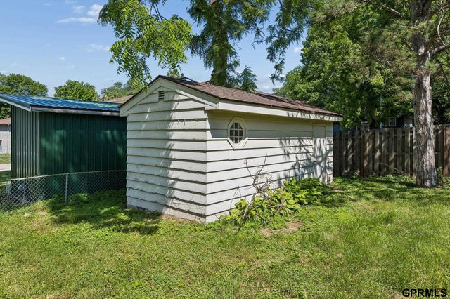 2928 S 50Th Street, Omaha, NE 68106