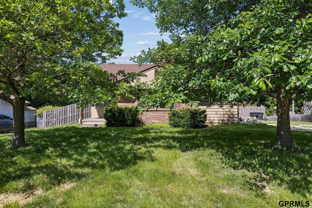 2928 S 50Th Street, Omaha, NE 68106