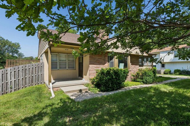 2928 S 50Th Street, Omaha, NE 68106