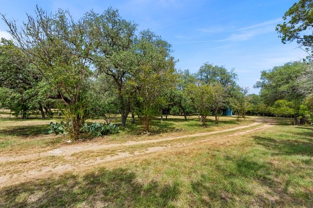 1265 Comanche Path, Bandera, TX 78003