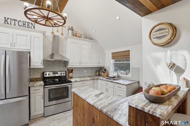 58 Sleepy Hollow Lane, Stamford, CT 06907