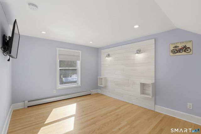 58 Sleepy Hollow Lane, Stamford, CT 06907