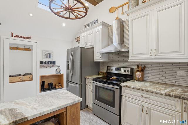 58 Sleepy Hollow Lane, Stamford, CT 06907