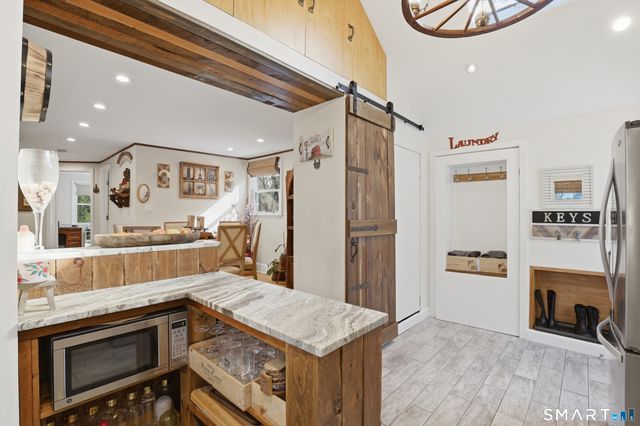 58 Sleepy Hollow Lane, Stamford, CT 06907