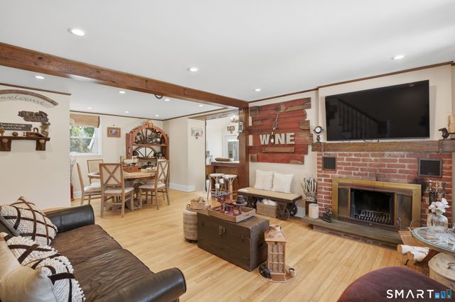 58 Sleepy Hollow Lane, Stamford, CT 06907