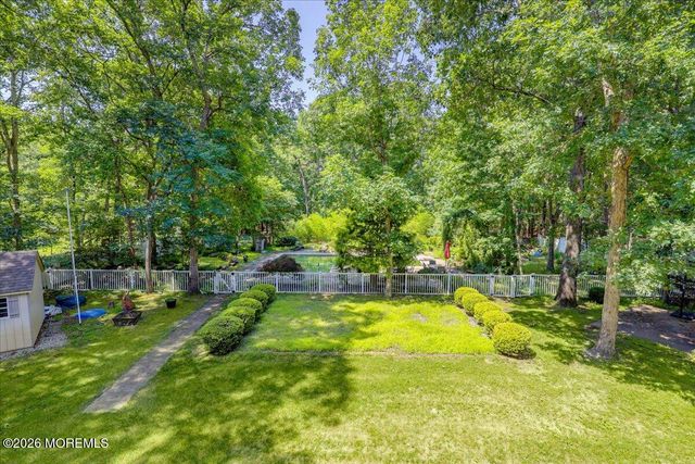 8 Grover Court, Jackson, NJ 08527