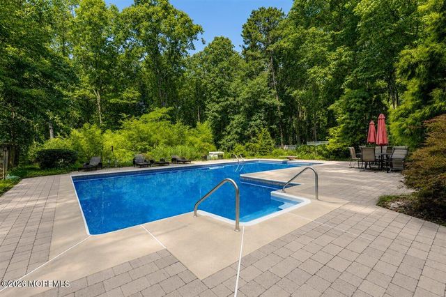 8 Grover Court, Jackson, NJ 08527