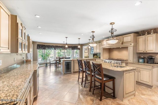 8 Grover Court, Jackson, NJ 08527