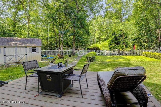 8 Grover Court, Jackson, NJ 08527