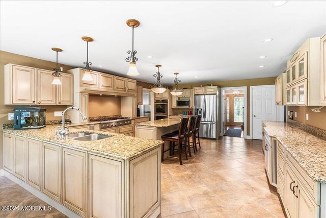 8 Grover Court, Jackson, NJ 08527