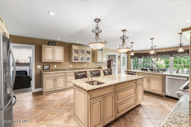 8 Grover Court, Jackson, NJ 08527