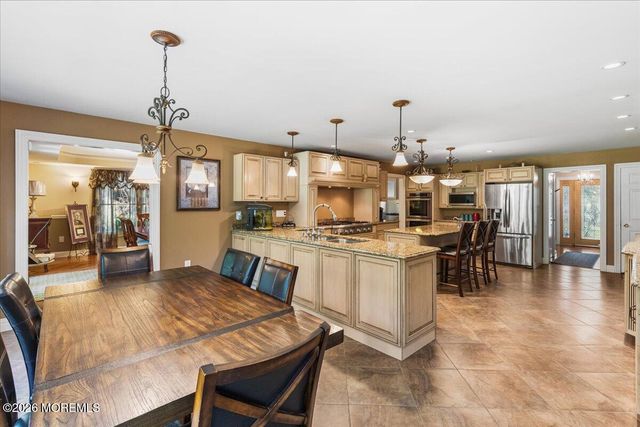 8 Grover Court, Jackson, NJ 08527